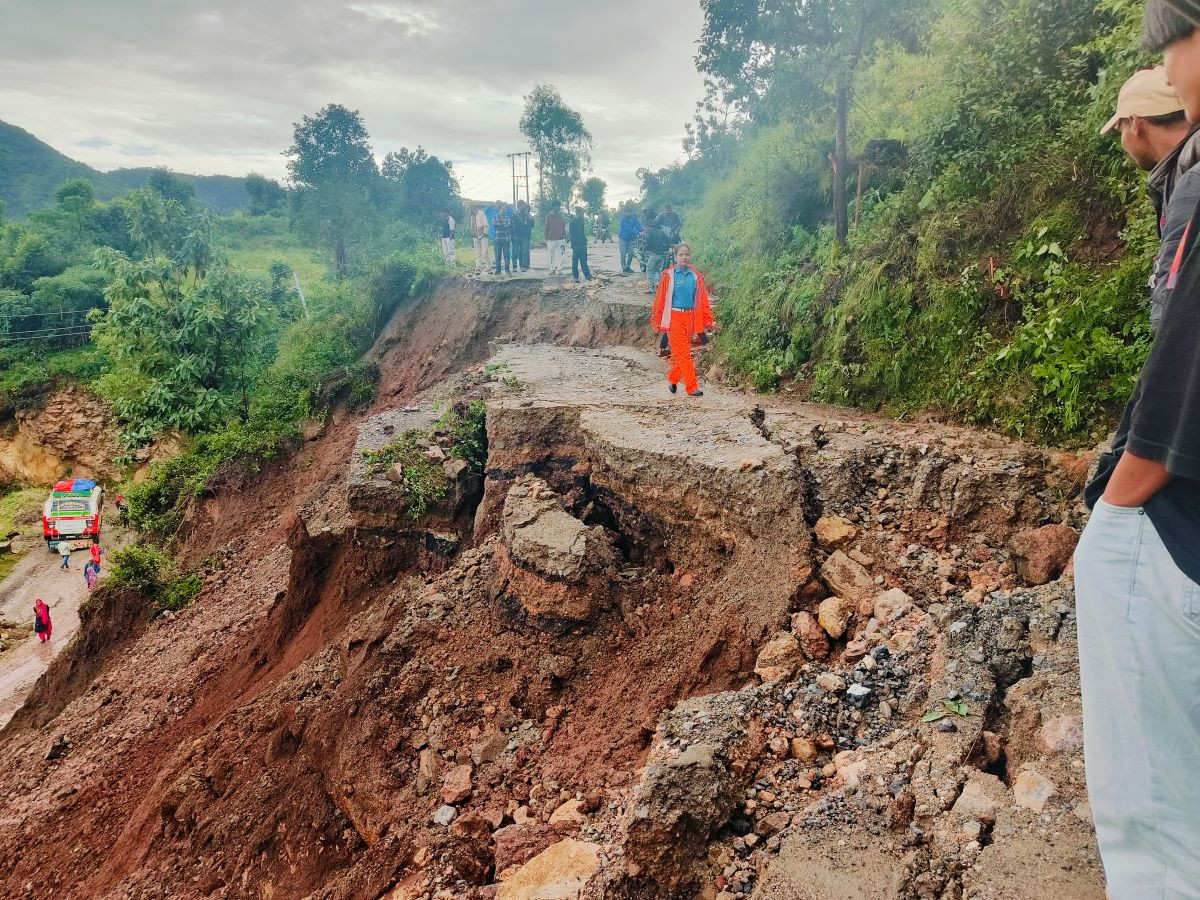 अविरल वर्षाः देशभर ६३ स्थानमा यातायात अवरुद्ध, काठमाडौँ उपत्यका प्रवेश गर्ने सबै नाका बन्द