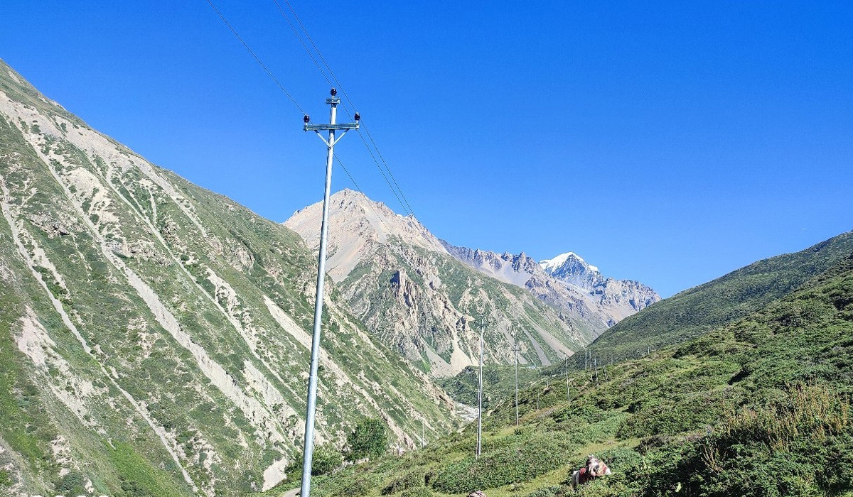 तिलिचो तालको आधार शिविरमा पुग्यो राष्ट्रिय ग्रीडको बिजुली