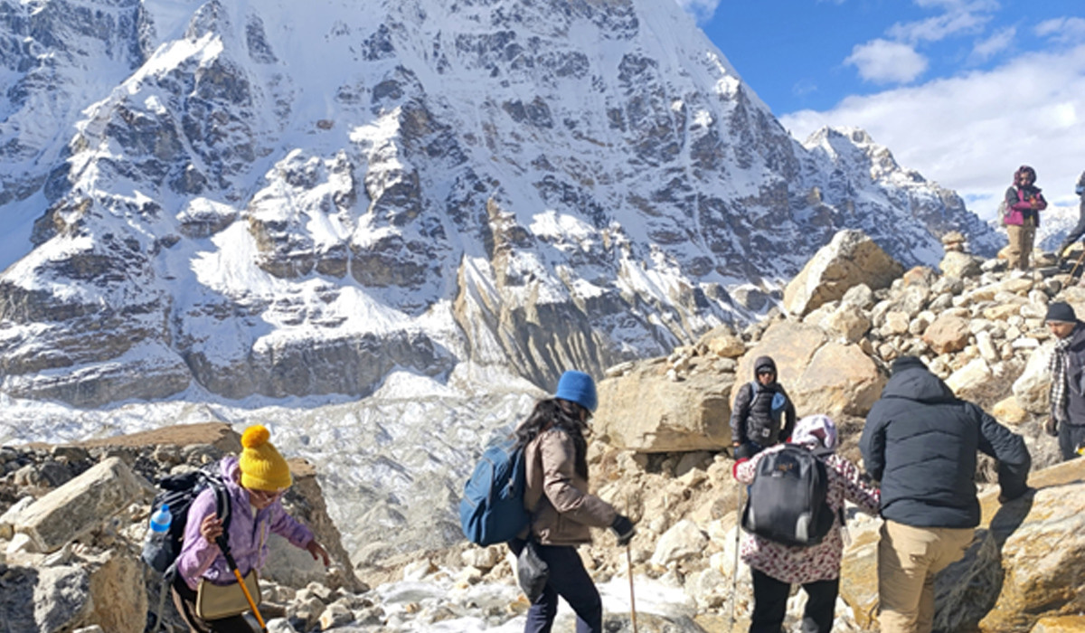 कञ्चनजङ्घा क्षेत्रमा पर्यटकको सङ्ख्या वृद्धि हुँदा होटल व्यवसाय चलायमान