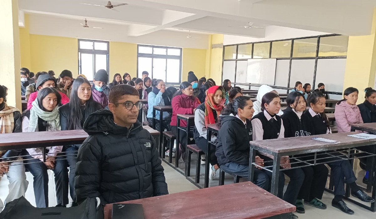 माछापुच्छ्रे क्यापिटल तथा माछापुच्छ्रे बैंक कपन शाखाद्वारा कपन बहुमुखी क्याम्पसमा वित्तीय साक्षरता तथा सचेतना कार्यक्रम सम्पन्न