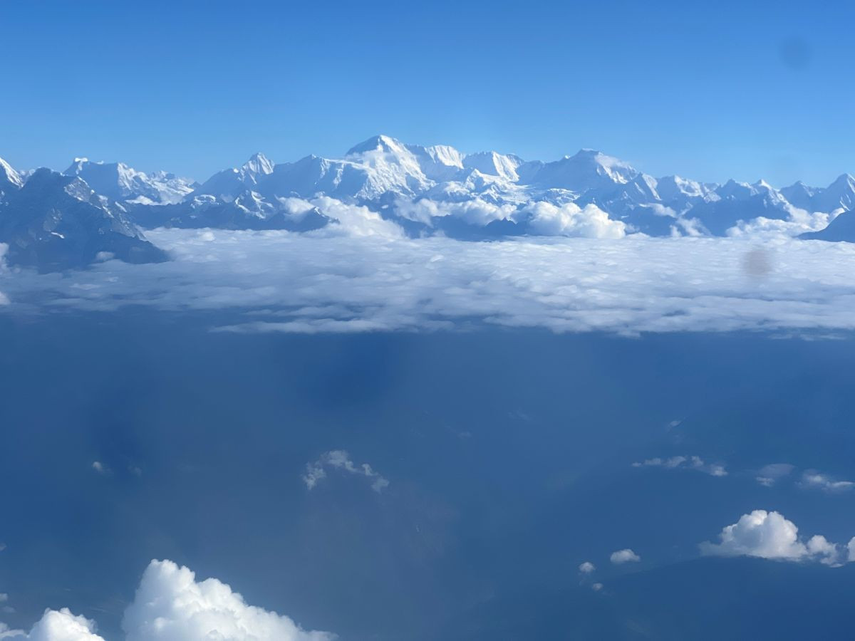 सगरमाथा देखेपछि आरोही भन्छन् : वाऊ ! इस्ट् अमेजिङ