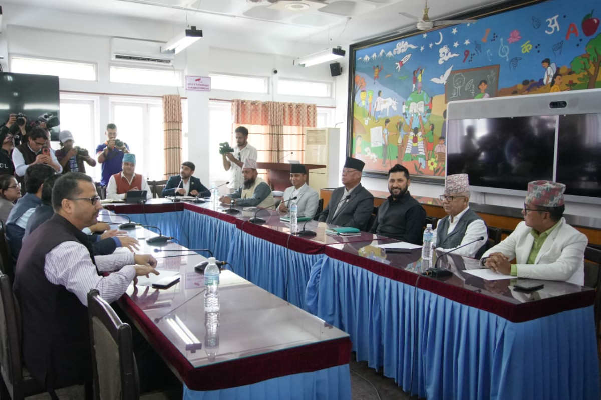 सभापति लामिछानेको आह्वानमा सिंहदरबारमा सर्वदलीय बैठक, विपक्षी दल अनुपस्थित